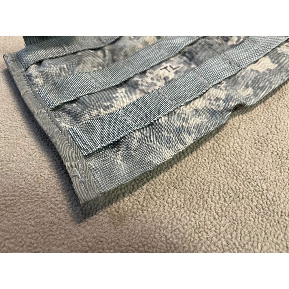 US Military Molle II Triple Mag Pouch,‎ 3 Magazine ACU Digital, 8465-01-525-0598 - Picture 6 of 9